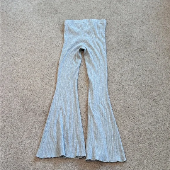 Aerie Ribbed High Waisted Kick-it Super Flare Light Gray Pants - Picture 6 of 7
